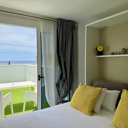 Luxury Sea View Penthouse, Hortensia Apartments, Cristianos, Tenerife Los Cristianos (Tenerife)